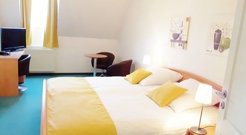 Hotel Restaurant Erbprinz Walldorf Вальдорф Экстерьер фото